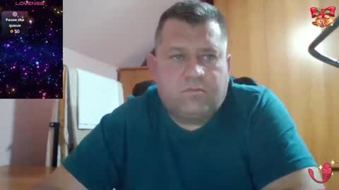 Snapshot of freeboy80180 chatting on January 18, 6:10 pm freeboy80180 online show from January 18, 6:10 pm