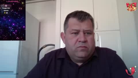 Snapshot of freeboy80180 chatting on January 29, 11:41 am freeboy80180 online show from January 29, 11:41 am