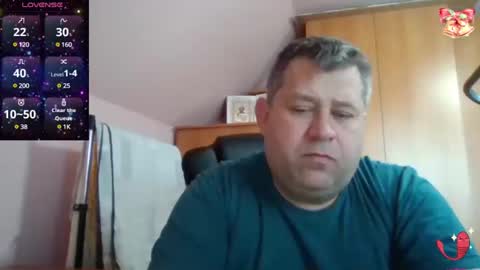 Snapshot of freeboy80180 chatting on February 8, 8:09 am freeboy80180 online show from February 8, 8:09 am