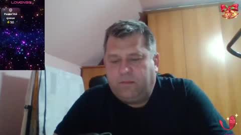 Snapshot of freeboy80180 chatting on February 14, 6:51 pm freeboy80180 online show from February 14, 6:51 pm