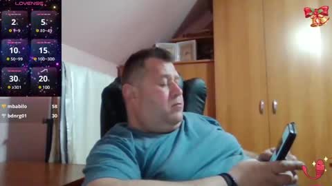 Snapshot of freeboy80180 chatting on March 3, 7:17 pm freeboy80180 online show from March 3, 7:17 pm