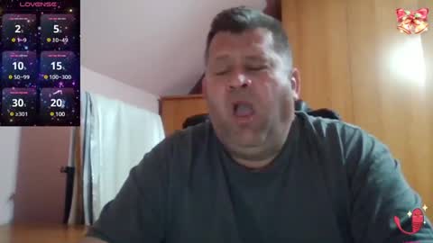 Snapshot of freeboy80180 chatting on March 11, 7:14 pm freeboy80180 online show from March 11, 7:14 pm