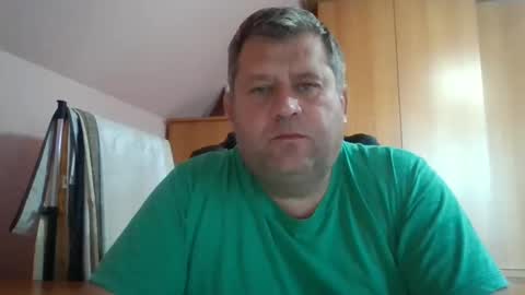 Snapshot of freeboy80180 chatting on September 21, 6:04 am freeboy80180 online show from September 21, 6:04 am