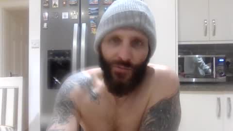 Snapshot of freemindedguyuk chatting on February 6, 1:38 am freemindedguyuk online show from February 6, 1:38 am