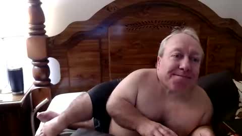Snapshot of freemysoul4748 chatting on April 13, 6:41 am Cute Lil Man online show from April 13, 6:41 am