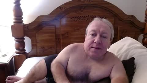 Snapshot of freemysoul4748 chatting on April 26, 4:54 am Cute Lil Man online show from April 26, 4:54 am
