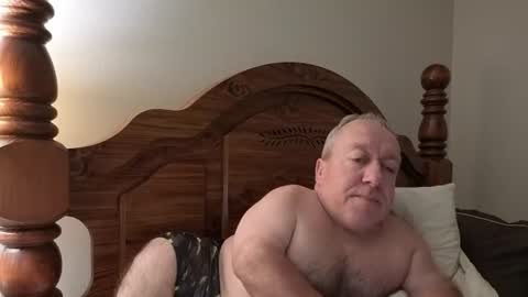 Snapshot of freemysoul4748 chatting on July 31, 5:07 am Cute Lil Man online show from July 31, 5:07 am