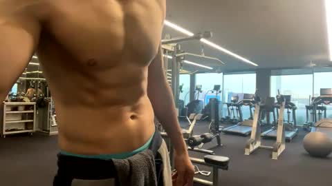 Snapshot of freesoulmovement chatting on December 20, 12:19 am jasmineandaladin69 online show from December 20, 12:19 am