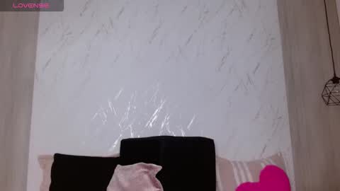 frehia online show from March 12, 8:15 pm