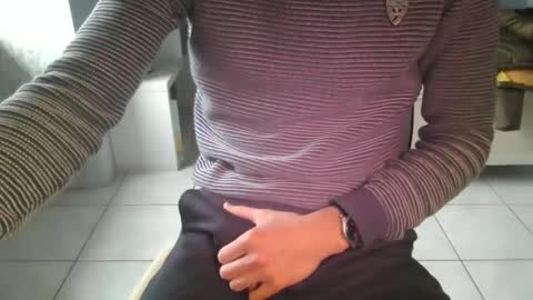 Snapshot of french_666999 chatting on January 9, 12:41 pm French 666999 online show from January 9, 12:41 pm