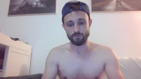 french_truck online show from April 18, 7:58 pm