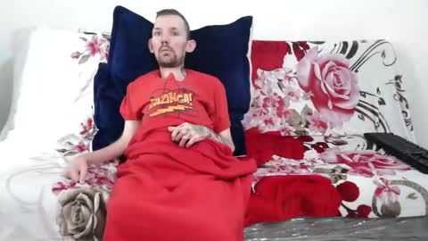 Snapshot of frenchroulette chatting on February 5, 8:46 pm Thomas y Sophia online show from February 5, 8:46 pm