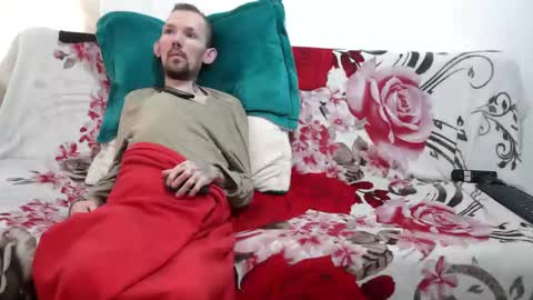 Snapshot of frenchroulette chatting on March 13, 9:43 pm Thomas y Sophia online show from March 13, 9:43 pm