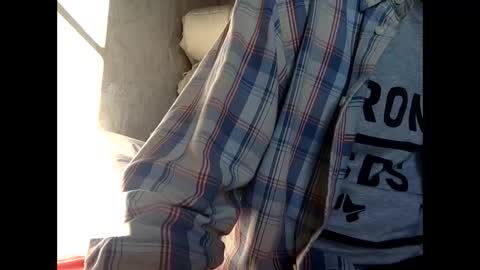 Snapshot of frenchy899 chatting on January 13, 10:36 am Antoine online show from January 13, 10:36 am