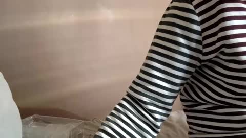 Snapshot of frenchy899 chatting on January 15, 12:36 pm Antoine online show from January 15, 12:36 pm