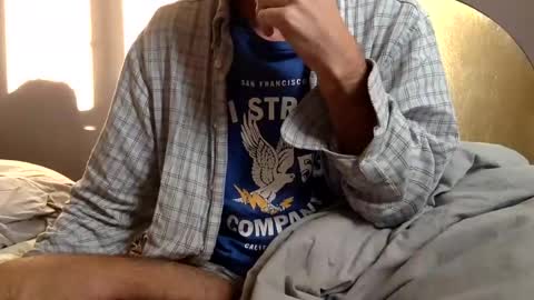 Snapshot of frenchy899 chatting on February 4, 8:13 am Antoine online show from February 4, 8:13 am