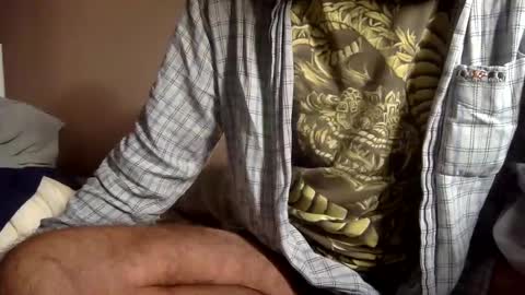 Snapshot of frenchy899 chatting on February 9, 8:22 am Antoine online show from February 9, 8:22 am