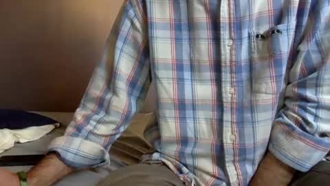 Snapshot of frenchy899 chatting on February 26, 3:19 pm Antoine online show from February 26, 3:19 pm