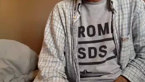 Snapshot of frenchy899 chatting on March 3, 6:48 am Antoine online show from March 3, 6:48 am