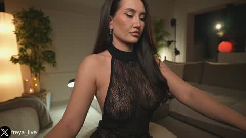 Freya online show from February 1, 5:44 pm