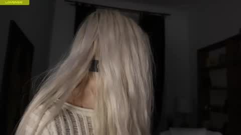 Freya online show from April 19, 7:49 pm