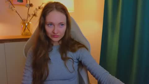 Snapshot of freya_nilsson chatting on December 5, 4:44 pm Freya online show from December 5, 4:44 pm