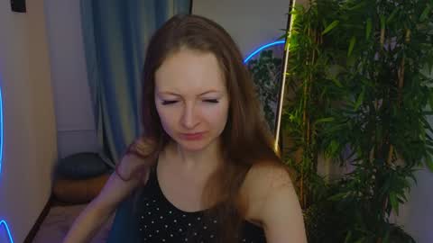 Snapshot of freya_nilsson chatting on December 20, 3:31 pm Freya online show from December 20, 3:31 pm