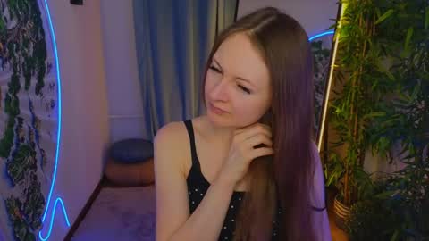 Snapshot of freya_nilsson chatting on December 22, 4:06 pm Freya online show from December 22, 4:06 pm