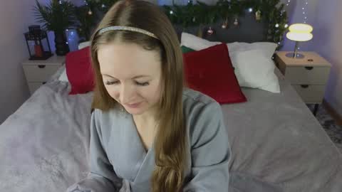 Snapshot of freya_nilsson chatting on December 28, 12:35 pm Freya online show from December 28, 12:35 pm