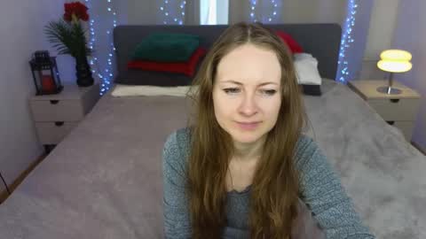 Snapshot of freya_nilsson chatting on February 10, 9:47 am Freya online show from February 10, 9:47 am