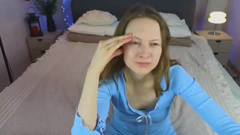 Snapshot of freya_nilsson chatting on March 1, 9:29 am Freya online show from March 1, 9:29 am