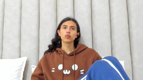 FreyaMoller  online show from March 5, 6:48 pm