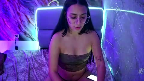 Snapshot of freyja_01 chatting on February 1, 12:40 am Freyja online show from February 1, 12:40 am