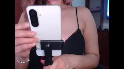 FREYJA LOREN online show from May 7, 11:26 am