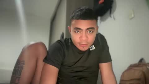 Snapshot of freyva_ chatting on January 22, 12:16 am freyva_ online show from January 22, 12:16 am