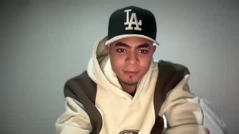 Snapshot of freyva_ chatting on February 11, 3:08 am freyva_ online show from February 11, 3:08 am