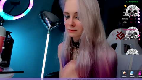 Frida A boost to fortune for the one who gives a thumbs up and a bonus lucky for those who support me by joining the fanclub online show from January 28, 1:59 pm