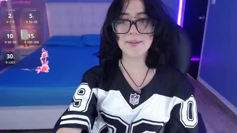 frida_lassi_ online show from December 16, 12:16 pm