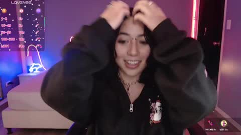 frida_lassi_ online show from February 11, 6:44 pm