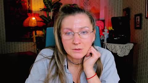 Snapshot of fridatander chatting on February 2, 12:13 pm Frida Tander online show from February 2, 12:13 pm