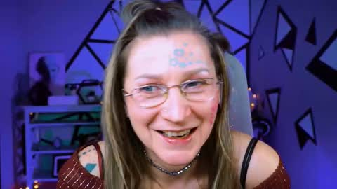 Snapshot of fridatander chatting on February 16, 4:10 pm Frida Tander online show from February 16, 4:10 pm