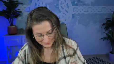 Snapshot of fridatander chatting on March 7, 5:38 pm Frida Tander online show from March 7, 5:38 pm