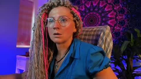 Frida Tander online show from May 26, 6:09 am