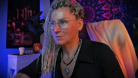 Frida Tander online show from June 5, 5:36 am