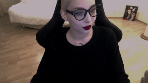 Snapshot of fromsun_forsoul chatting on October 6, 2:36 pm Lilith online show from October 6, 2:36 pm