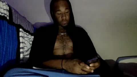 Snapshot of fromthabac chatting on April 13, 8:42 am fromthabac online show from April 13, 8:42 am