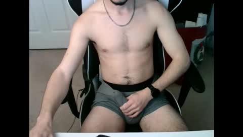 frostedtip06 online show from March 31, 4:29 pm