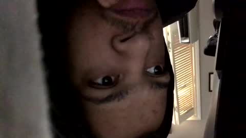 Snapshot of frozen232 chatting on January 8, 2:58 am Fabian online show from January 8, 2:58 am