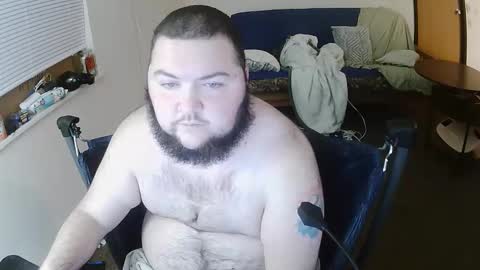 Snapshot of ftmboyholes69 chatting on December 20, 12:23 pm Mark online show from December 20, 12:23 pm