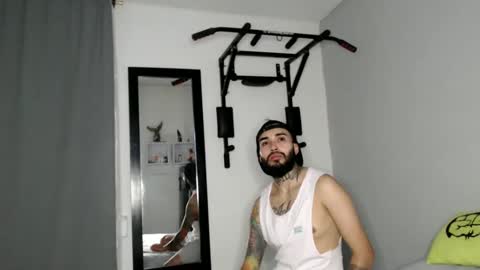 Snapshot of ftmen chatting on February 24, 12:30 am Jestevan online show from February 24, 12:30 am